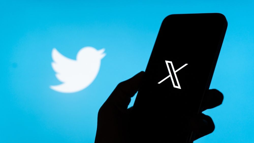 Exploring Twitter: A New Platform for Real-Time Messaging and Social Interaction